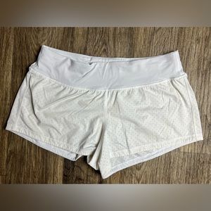 Lululemon Final Lap Shorts Light Gray /white Size 8  2.5”inseam